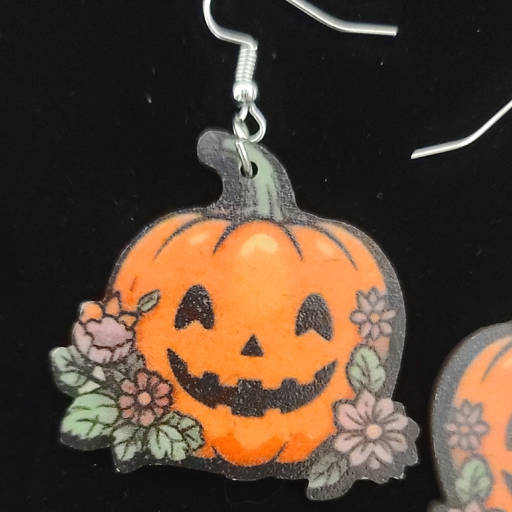 Jack O Lantern Pumpkin Laser Cut Halloween Dangle Earrings NWT